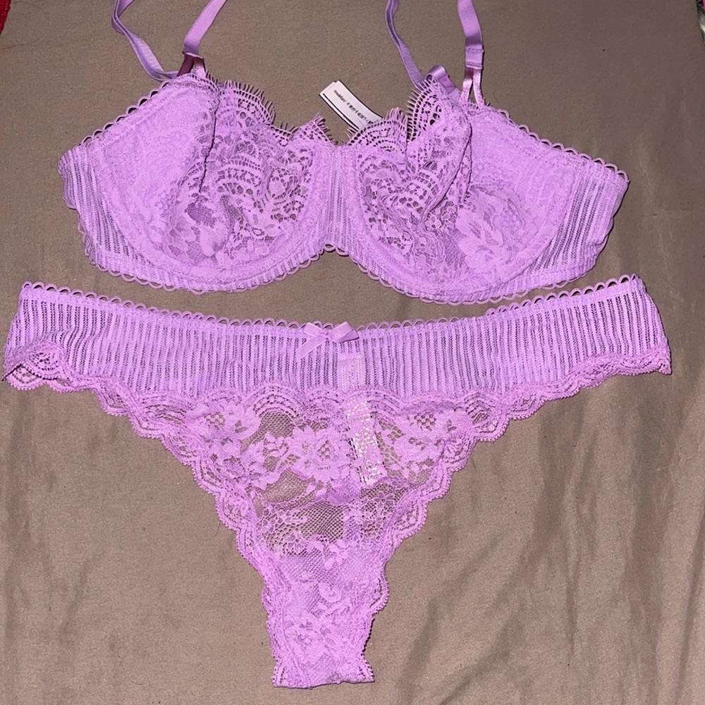 Sexy lace detail